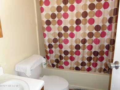 102 W Winged Foot Ct, Little Egg Harbor Township, NJ 08087 - photo 6