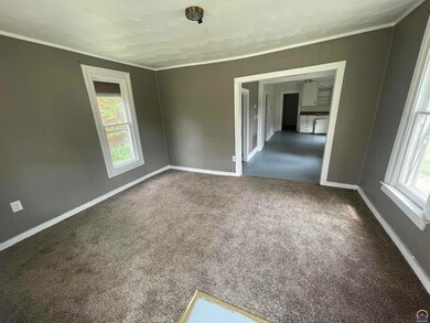 814 SW 5th St, Topeka, KS 66603 - photo 7