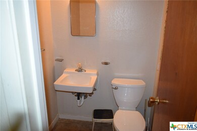 2404 Post Oak Ave, Copperas Cove, TX 76522 - photo 7