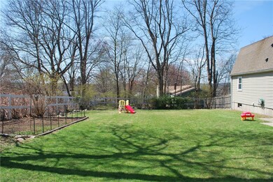 98 Kay St, Cumberland, RI 02864 - photo 5