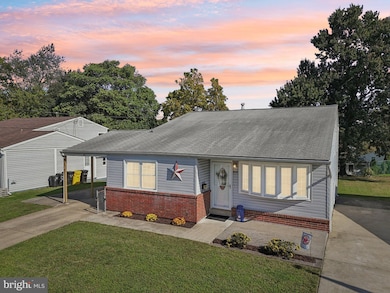 810 Lynvue Rd, Linthicum Heights, MD 21090 - photo 3