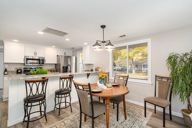 1711 Adelaide St, Midland, MI 48640 - photo 7