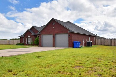 230 SW Deyo Landing Loop, Cache, OK 73527 - photo 2