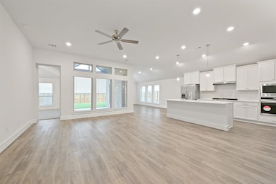 1541 Apache Heights Dr, Dayton, TX 77353 - photo 4