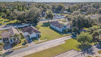 6523 Victorian Way, Zephyrhills, FL 33542 - photo 4