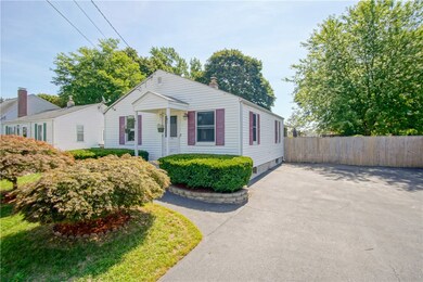 86 Falcon Ave, Warwick, RI 02888 - photo 2