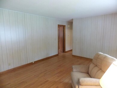 1377 Bryson Rd, Columbus, OH 43224 - photo 2