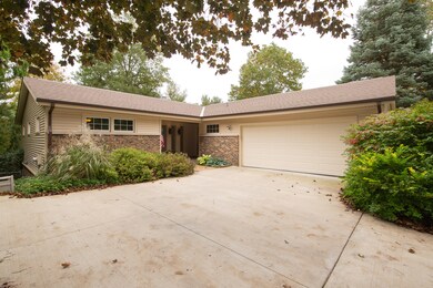 645_E_Ridge_Circle-01