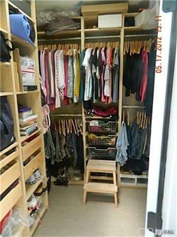 Walk in closet