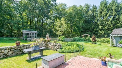 39 Hunting Ln, Sherborn, MA 01770 - photo 2