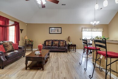 5859 Shiloah Cove South- Great Rm 2