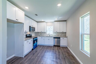 1020 W Ford St, Denison, TX 75020 - photo 5