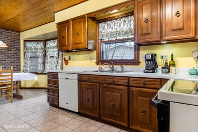 1441 Swallow St, Naperville, IL 60565 - photo 5