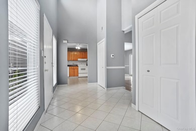 401 Woodsbrook Dr unit 1, Mahopac, NY 10541 - photo 4