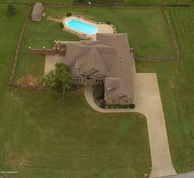 179 Eagles Bluff Ct, Shepherdsville, KY 40165 - photo 4