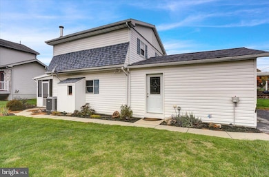 12 Elm Ave, Temple, PA 19560 - photo 3