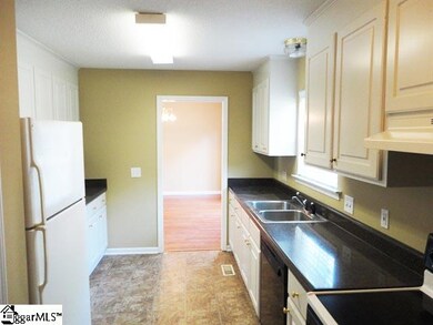 128 Orchard Spring Dr, Inman, SC 29349 - photo 4