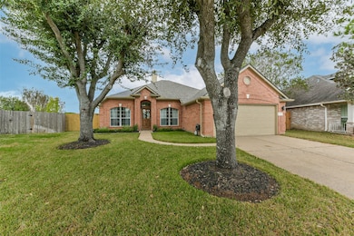 10303 Stan Brook Dr, Houston, TX 77089 - photo 2