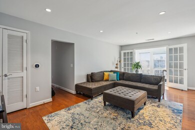 4151 S Four Mile Run Dr unit 402, Arlington, VA 22204 - photo 5