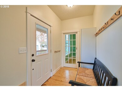 348 NW Sherman St, Sheridan, OR 97378 - photo 5