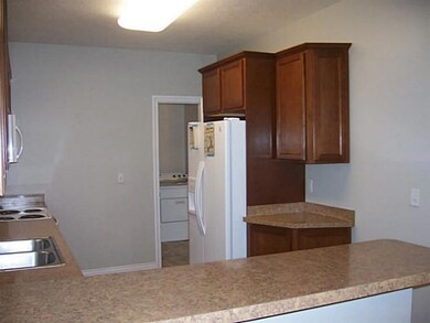 708 W Genesee St, Lansing, MI 48915 - photo 3