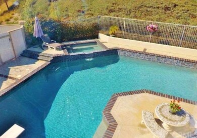 Huge salt water self cleaning pool is just waiting