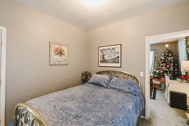 1065 8th Ave SW, Albany, OR 97321 - photo 2