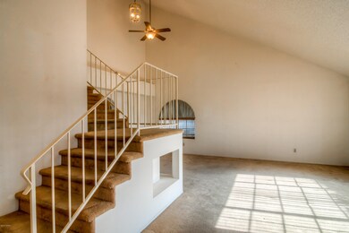 8 Living Room photo a