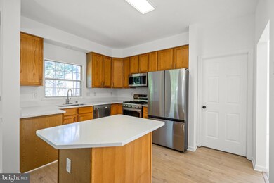 12915 Barleycorn Terrace, Germantown, MD 20874 - photo 5