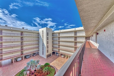 Seaplace unit M2414, Longboat Key, FL 34228 - photo 7