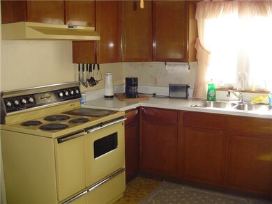 131 N Marion St, North Tonawanda, NY 14120 - photo 6