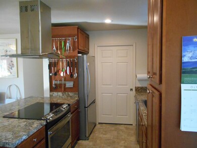 915 SE Richland Ave, Corvallis, OR 97333 - photo 6