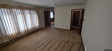 134 N Linden St, Dodge, NE 68633 - photo 5