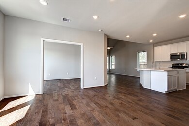 2743 Meadow View Ln, Conroe, TX 77385 - photo 7