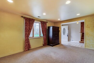 003_Living Room