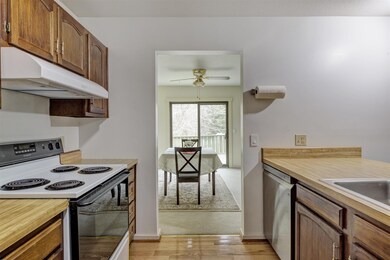 27 Pleasant St unit 63, West Lebanon, NH 03784 - photo 5