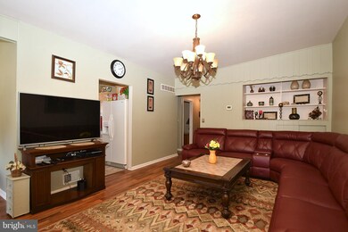 6823 Barnett Rd, Baltimore, MD 21239 - photo 4