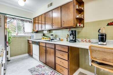 2903 W Glenlake Ave, Chicago, IL 60659 - photo 7