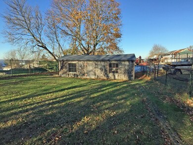 124 Howland St, Fall River, MA 02724 - photo 4