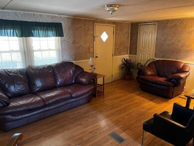 982 Batchelor Dr, Blacksburg, SC 29702 - photo 3