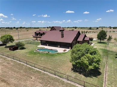 894 Blue Cut Rd N, McGregor, TX 76657 - photo 3