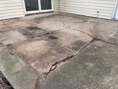 8768 Parkdale Dr, North Royalton, OH 44133 - photo 4