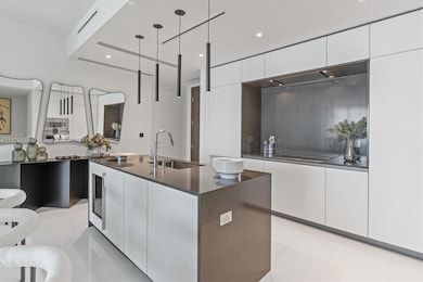 Aston Martin Residences unit 2205, Miami, FL 33131 - photo 6