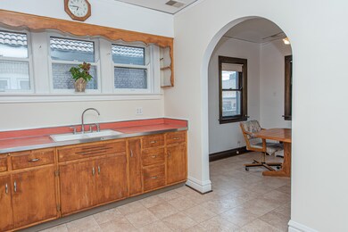 Breakfast Room