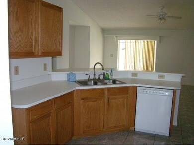 kitchen 2.jpg