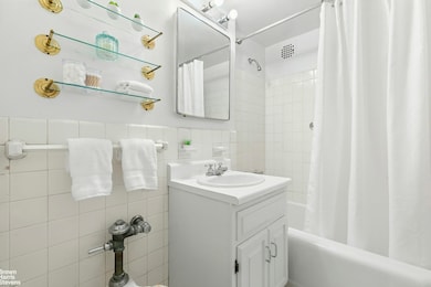 Riverview South unit 15J, New York, NY 10028 - photo 4