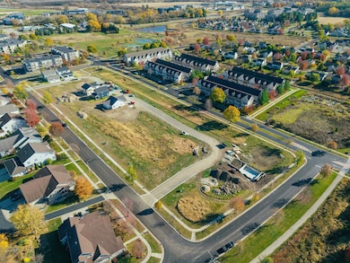 5226 E Cheryl Pkwy, Fitchburg, WI 53711 - photo 2