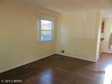225 Cabbel Dr, Manassas Park, VA 20111 - photo 4
