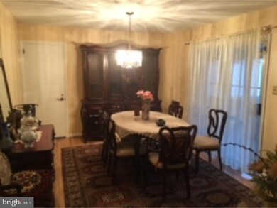 1209 Lilac Ln, Reading, PA 19609 - photo 4