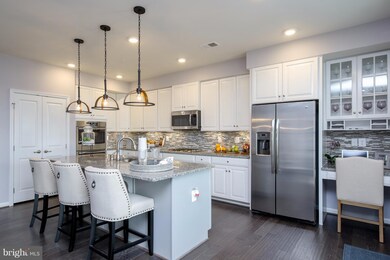 10109 Dorsey Ln unit 201K, Lanham, MD 20706 - photo 6